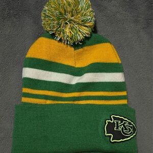 NEW Kansas City Chiefs Cozy Green/ Yellow/White Puff Ball Winter Hat